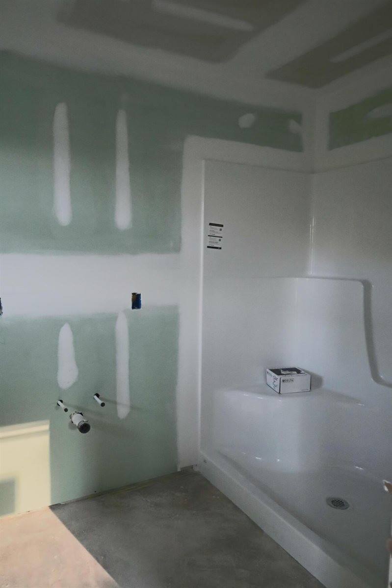 67 Sandy Drive, Monmouth, ME 04259