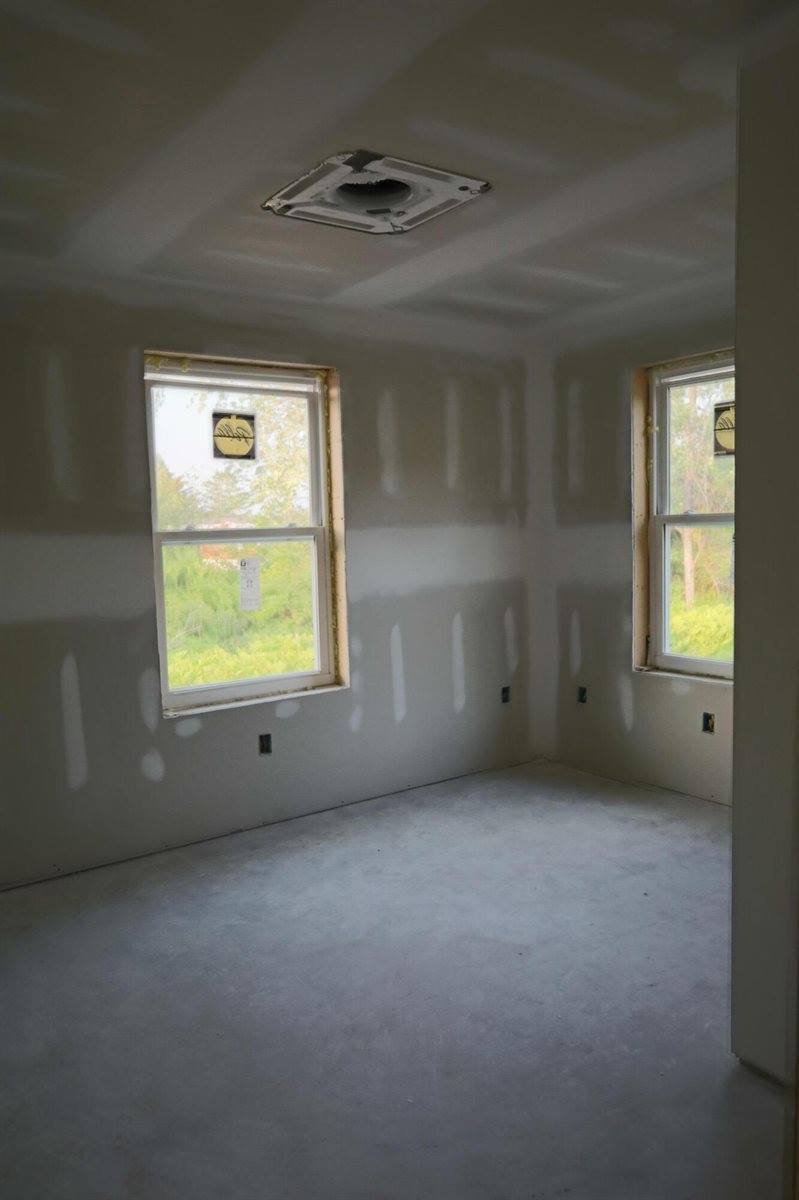 67 Sandy Drive, Monmouth, ME 04259