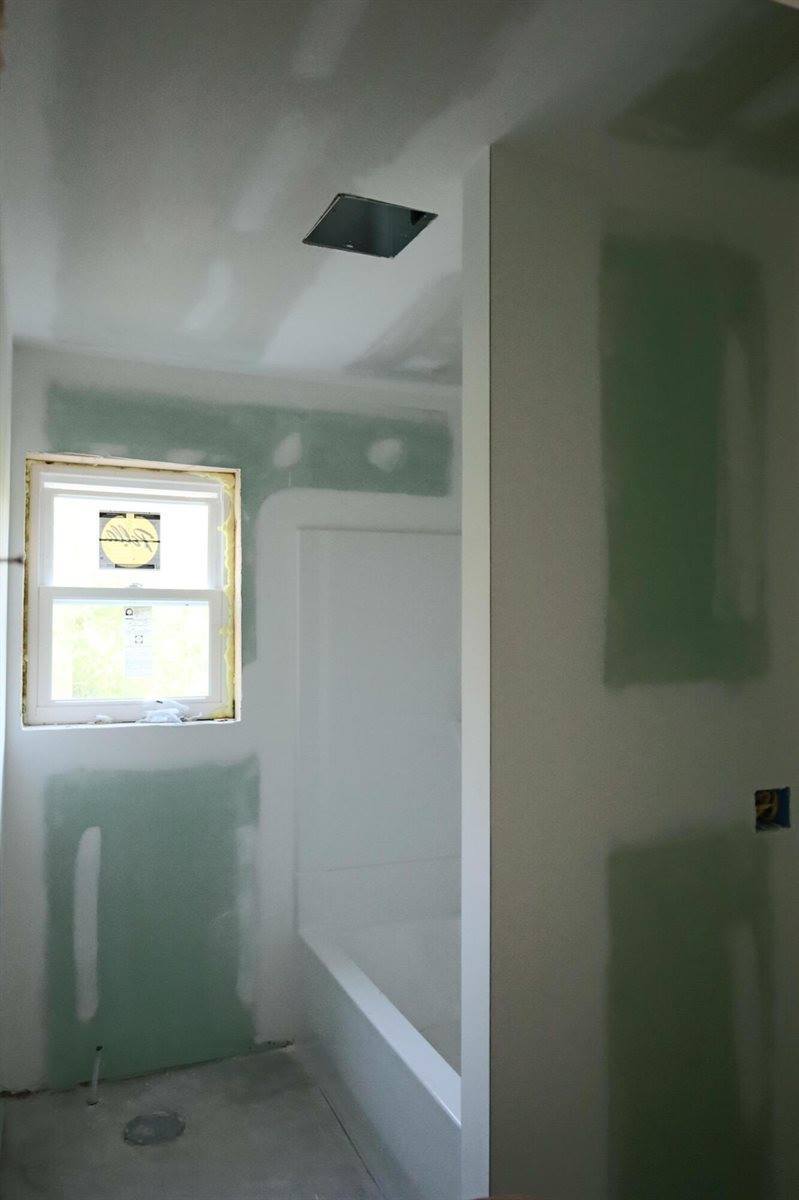 67 Sandy Drive, Monmouth, ME 04259