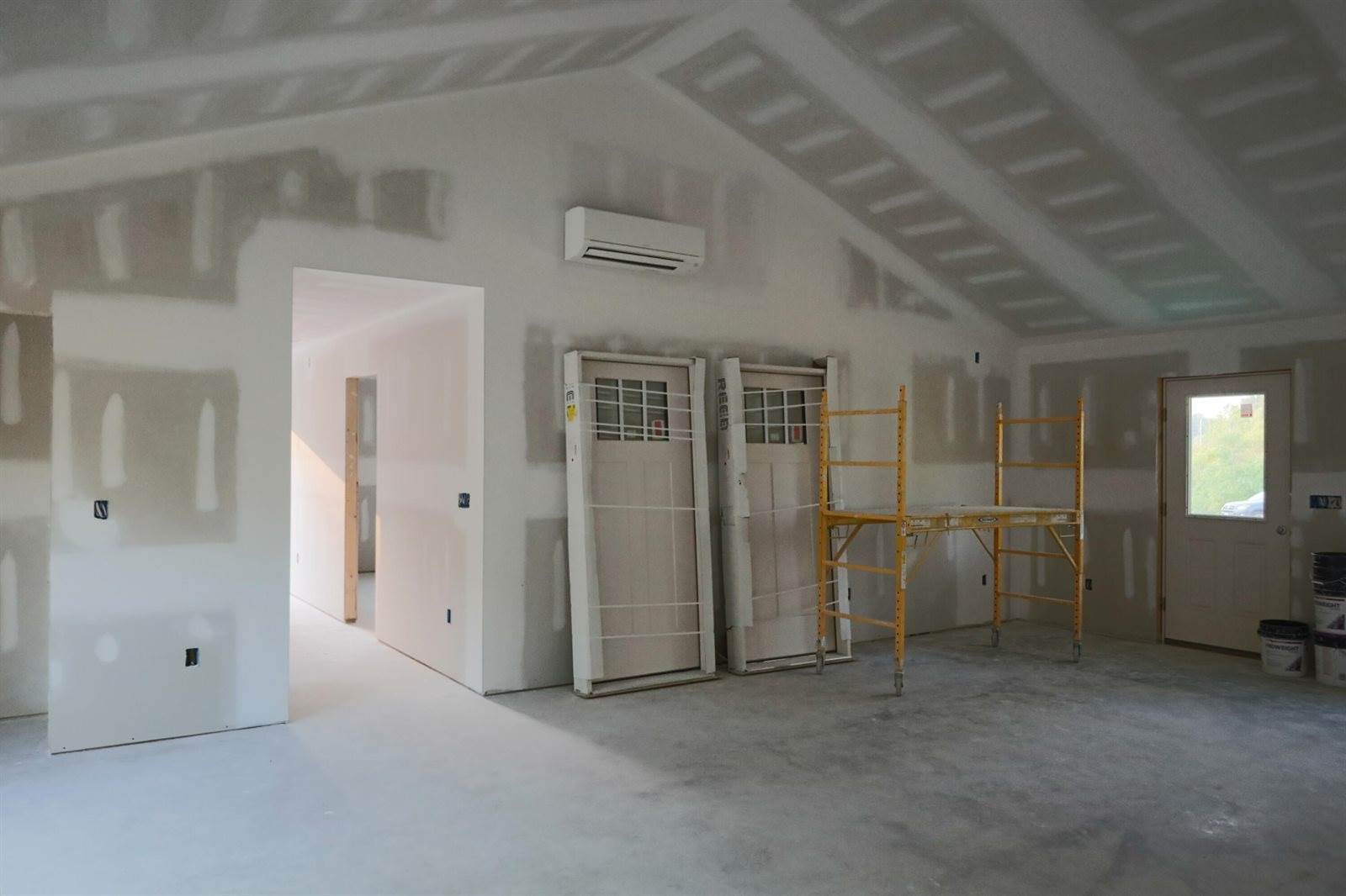 67 Sandy Drive, Monmouth, ME 04259