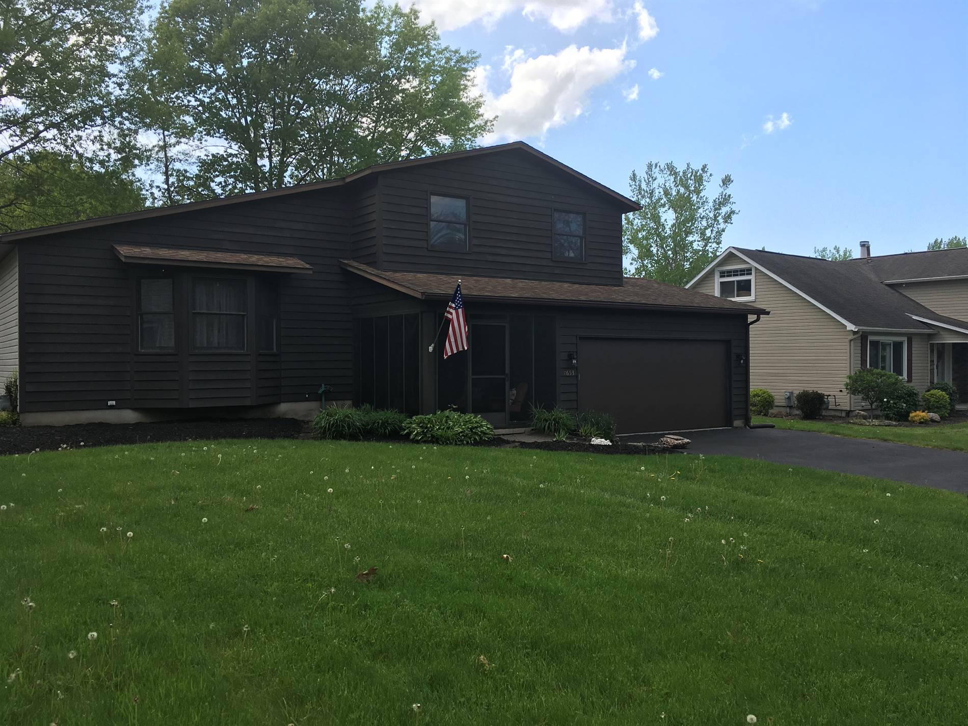 7653 Windsor Dr N, North Syracuse, NY 13212