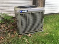 7653 Windsor Dr N, North Syracuse, NY 13212