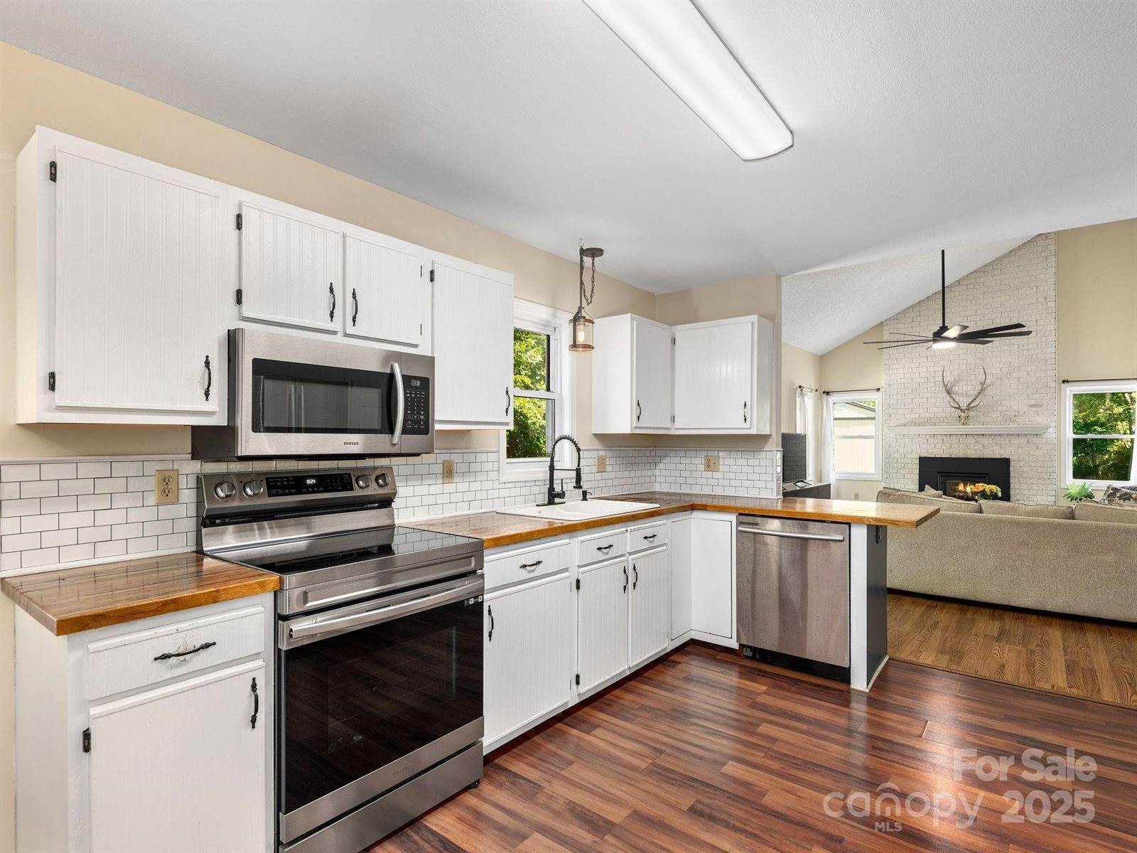 345 Bob Barnwell Road, Fletcher, NC 28732