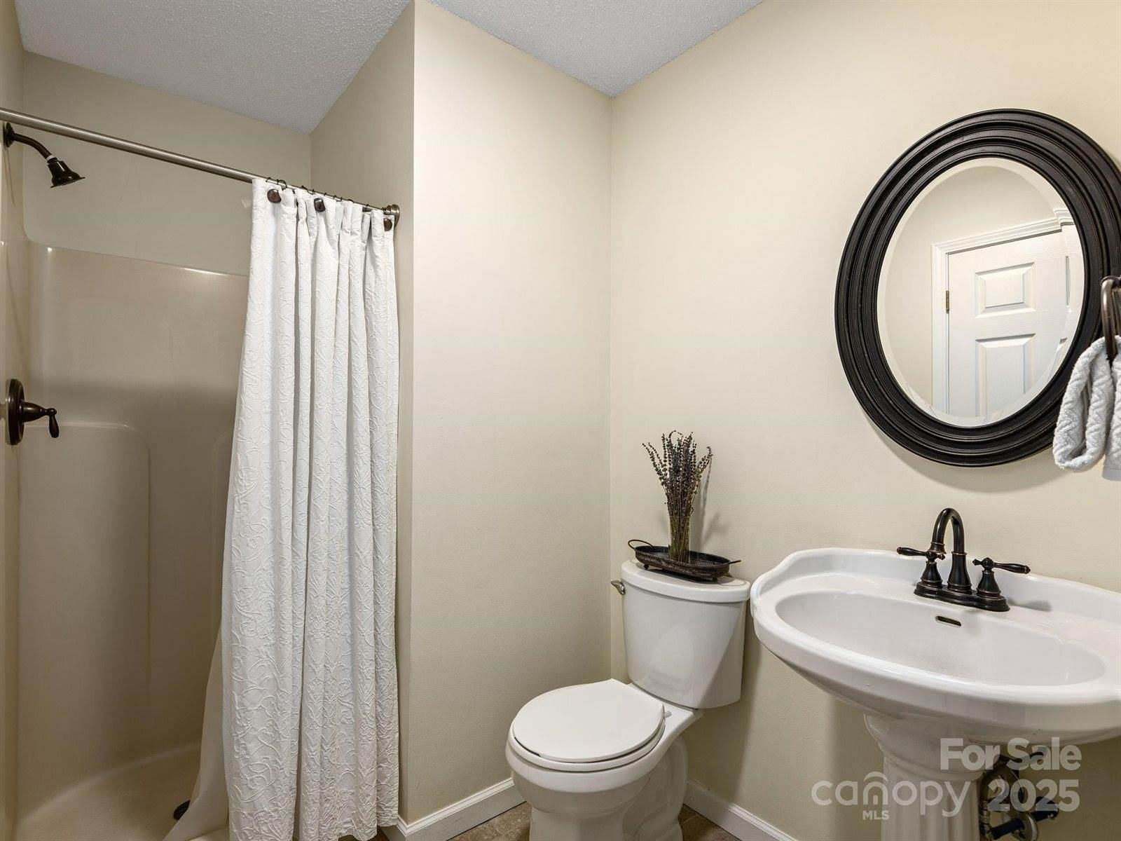 345 Bob Barnwell Road, Fletcher, NC 28732