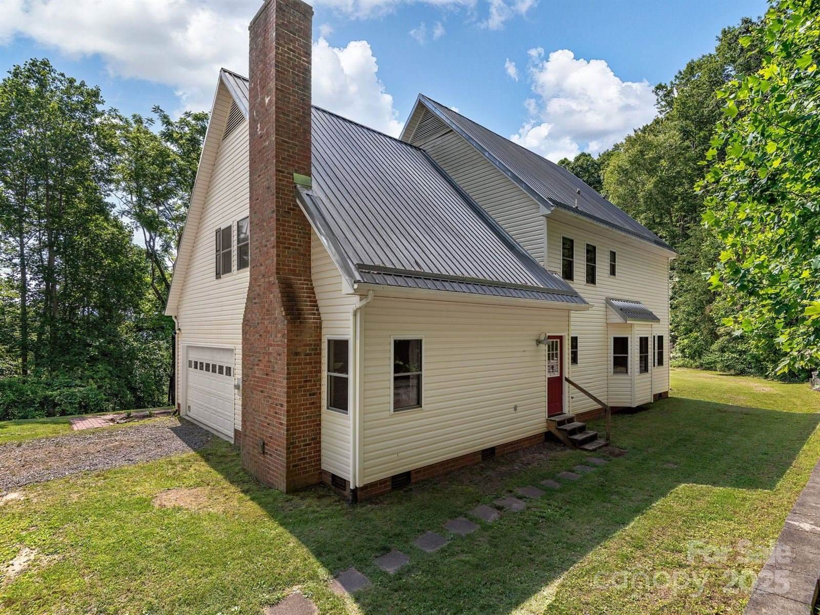 345 Bob Barnwell Road, Fletcher, NC 28732