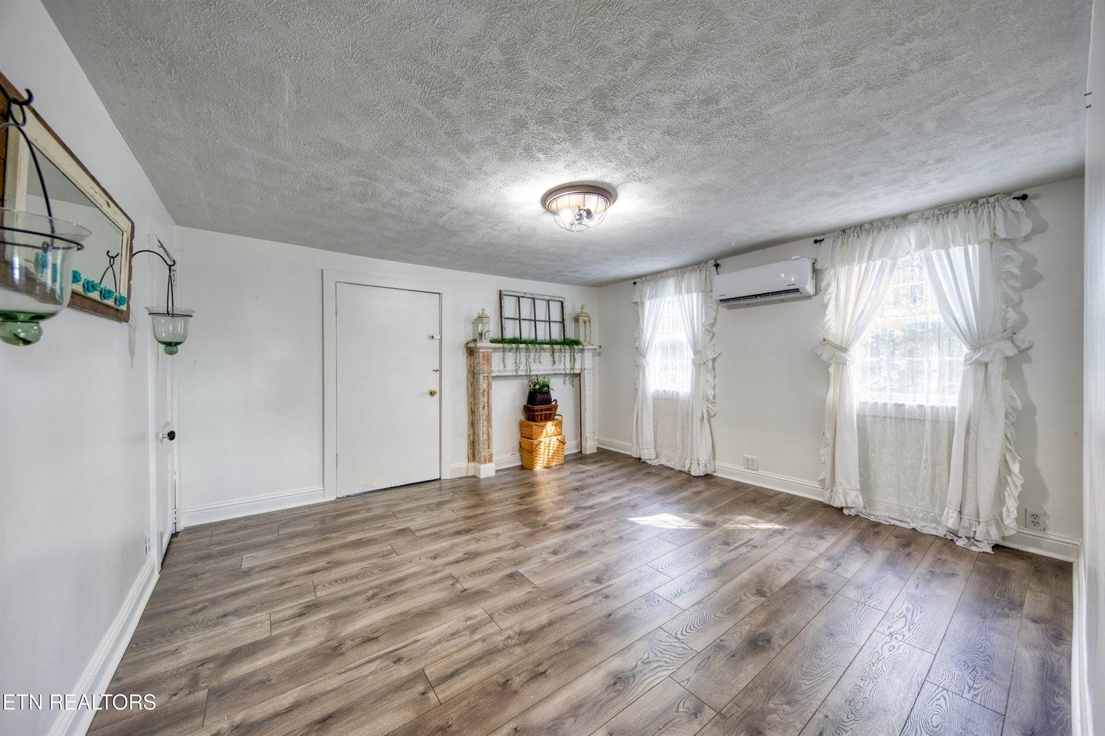 313 Edgewood Circle, Clinton, TN 37716