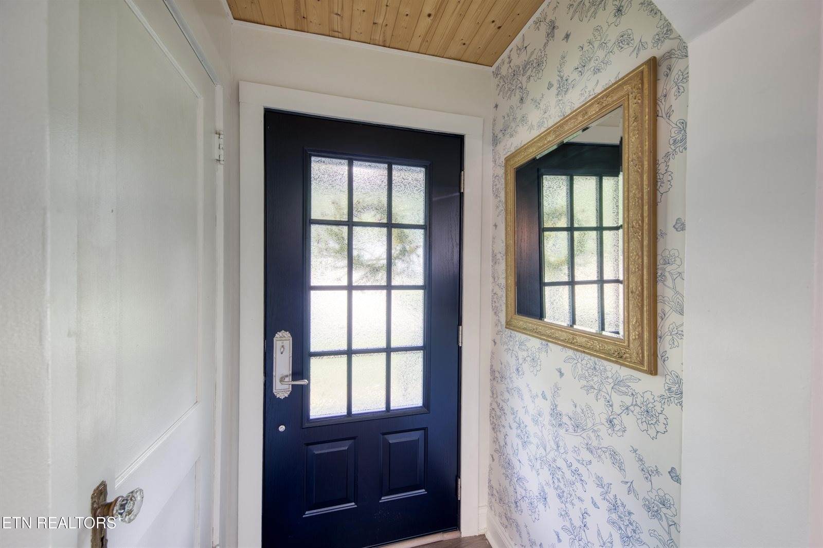 313 Edgewood Circle, Clinton, TN 37716