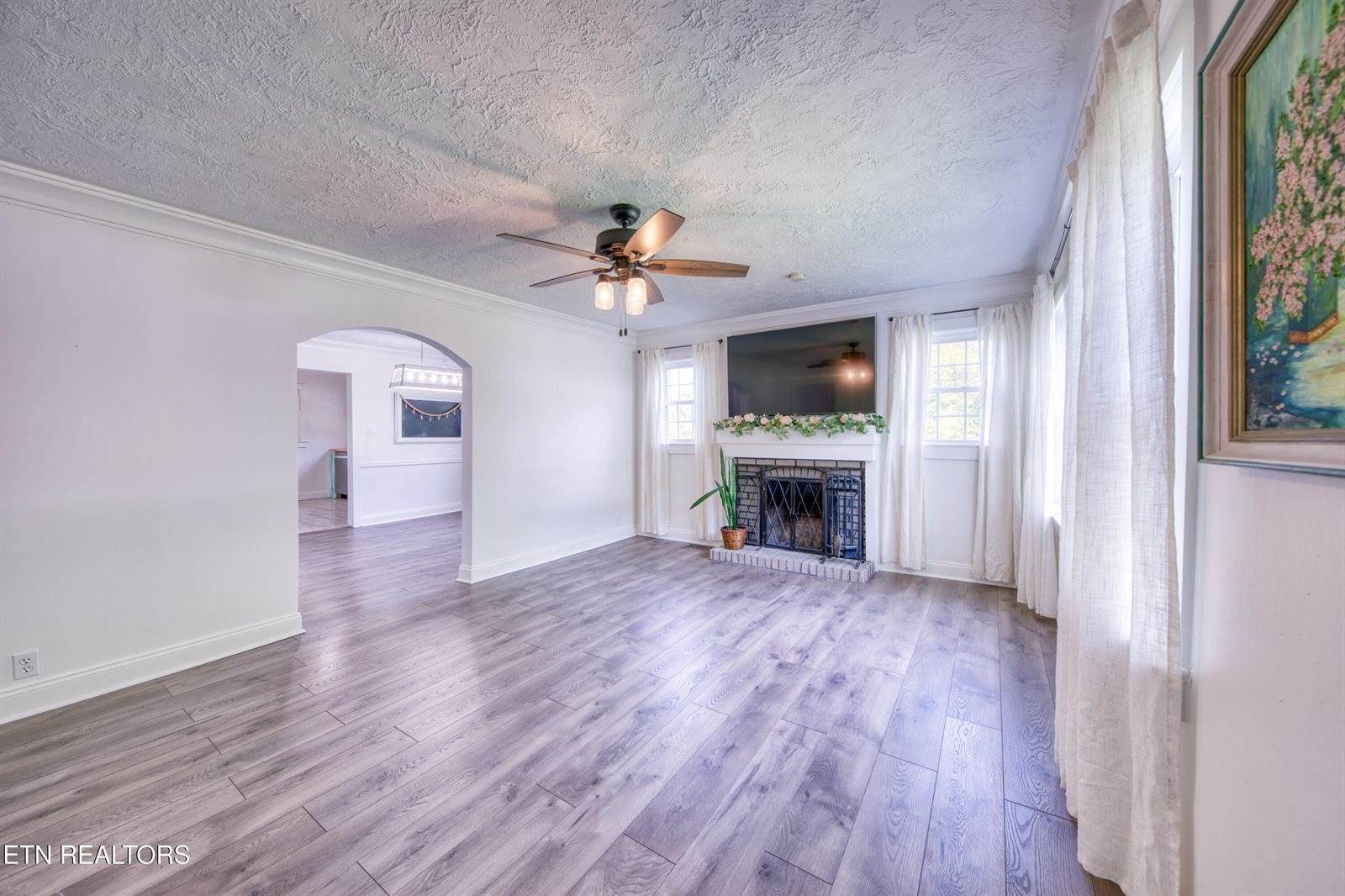 313 Edgewood Circle, Clinton, TN 37716