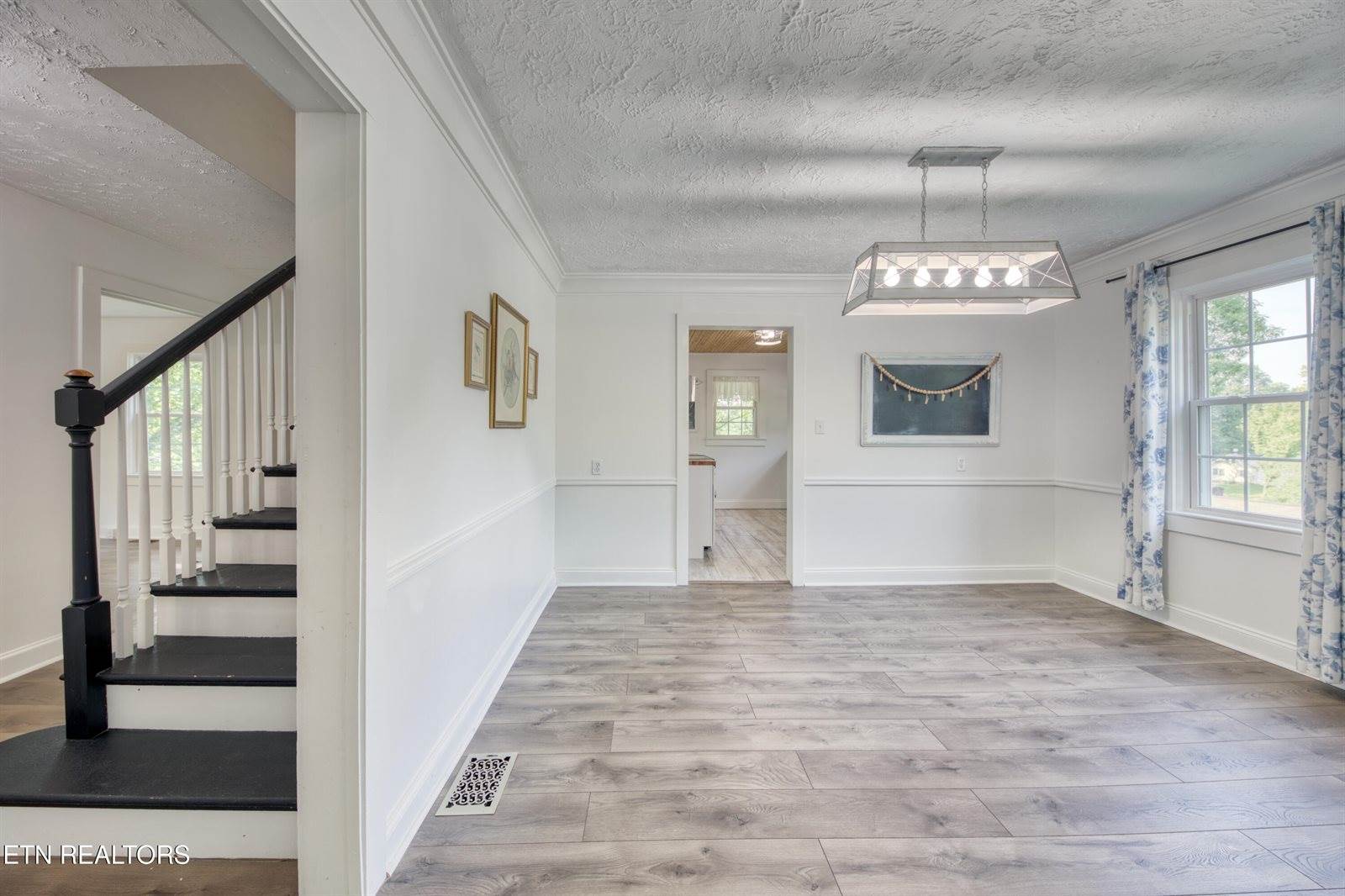 313 Edgewood Circle, Clinton, TN 37716