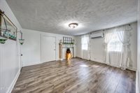 313 Edgewood Circle, Clinton, TN 37716