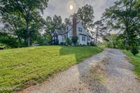 313 Edgewood Circle, Clinton, TN 37716