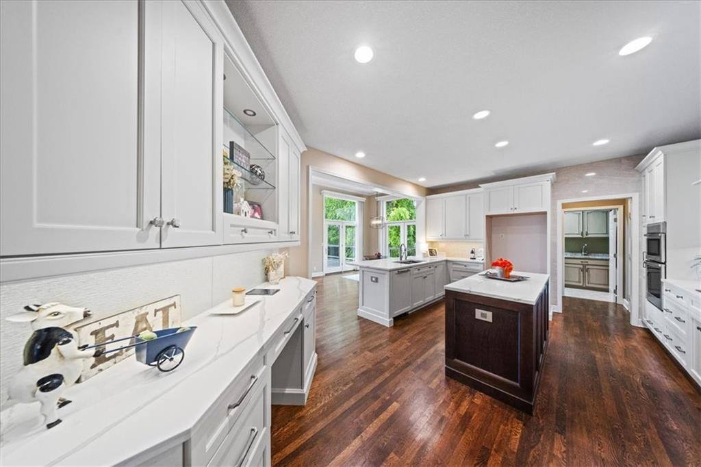 6119 W 128th Street, Overland Park, KS 66209