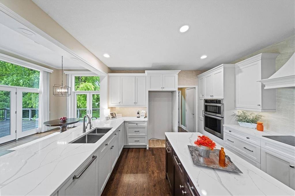 6119 W 128th Street, Overland Park, KS 66209