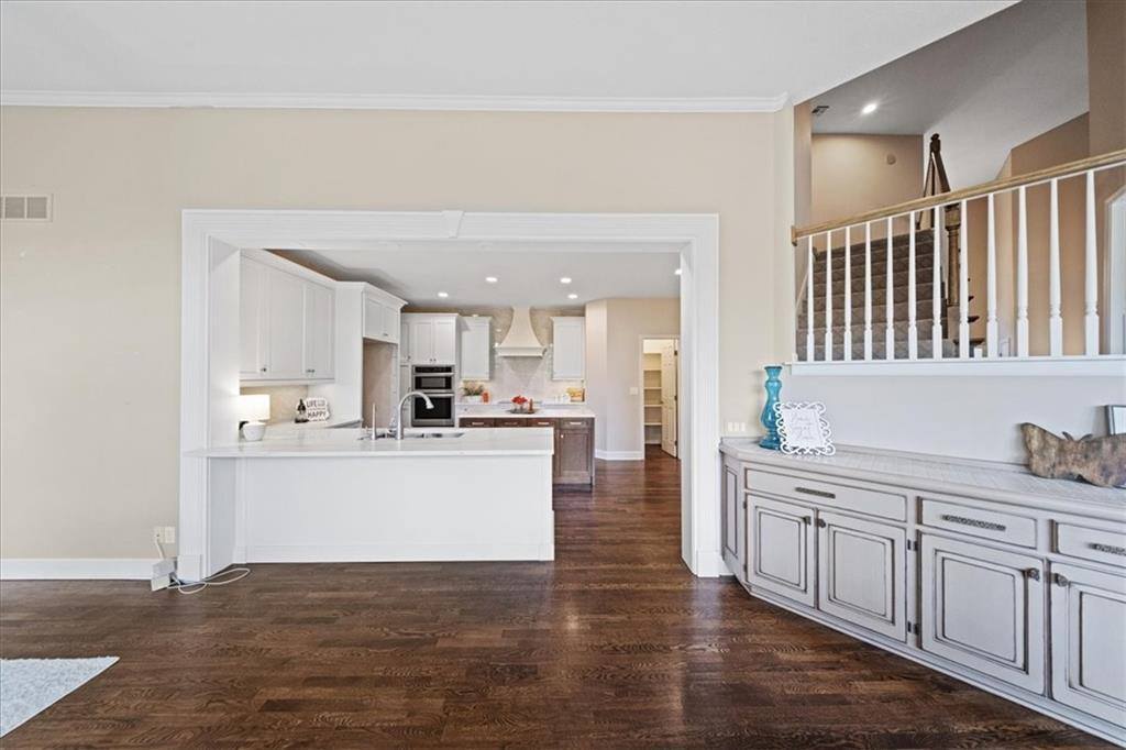 6119 W 128th Street, Overland Park, KS 66209