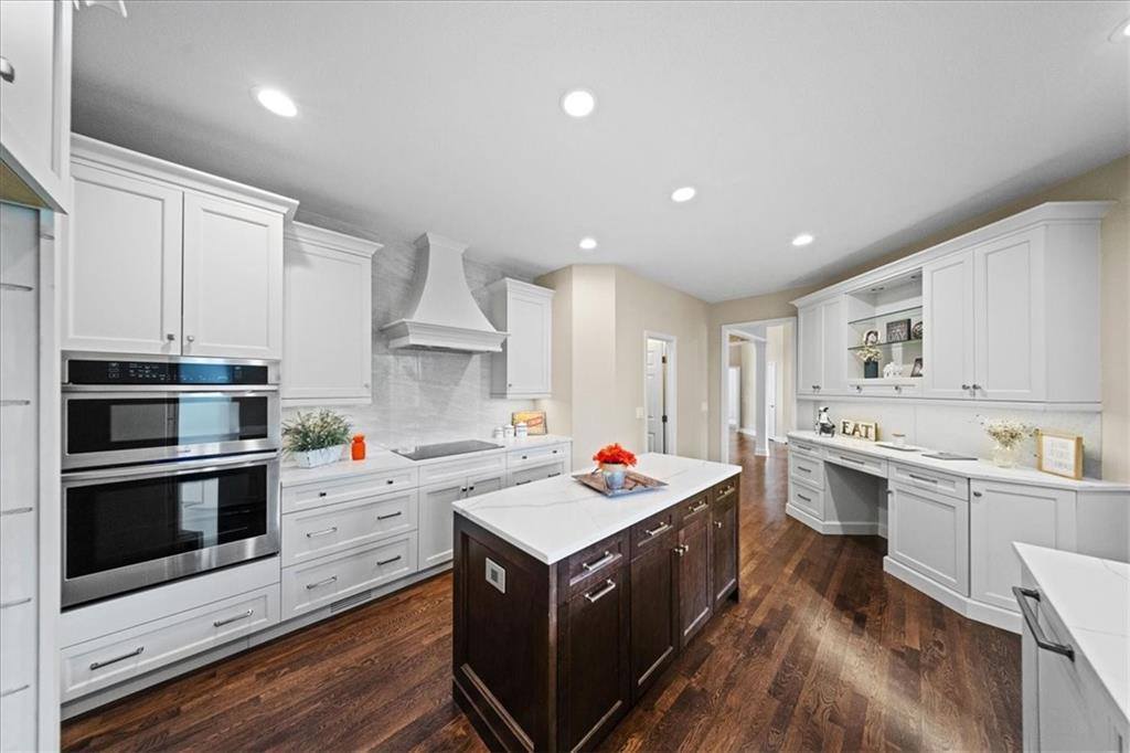 6119 W 128th Street, Overland Park, KS 66209