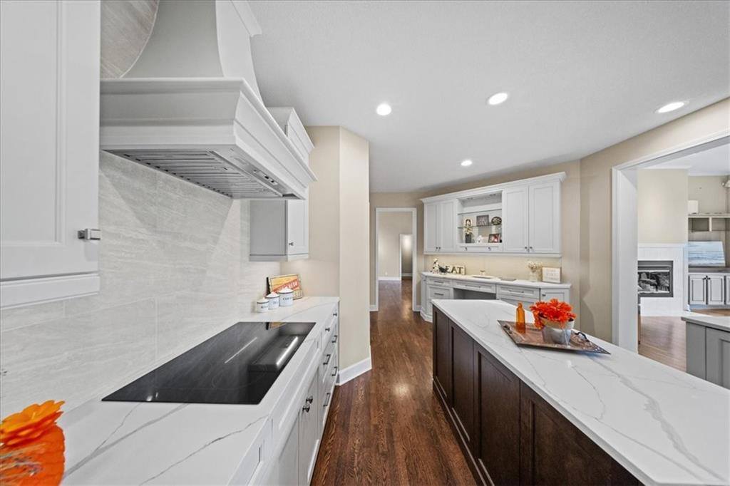 6119 W 128th Street, Overland Park, KS 66209