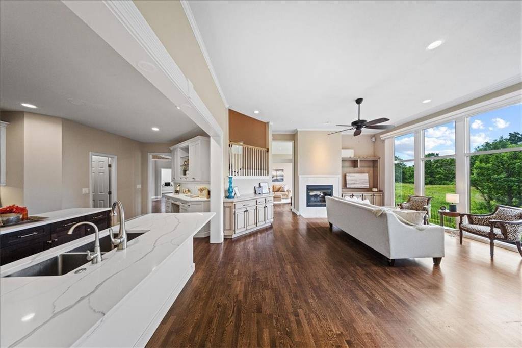 6119 W 128th Street, Overland Park, KS 66209