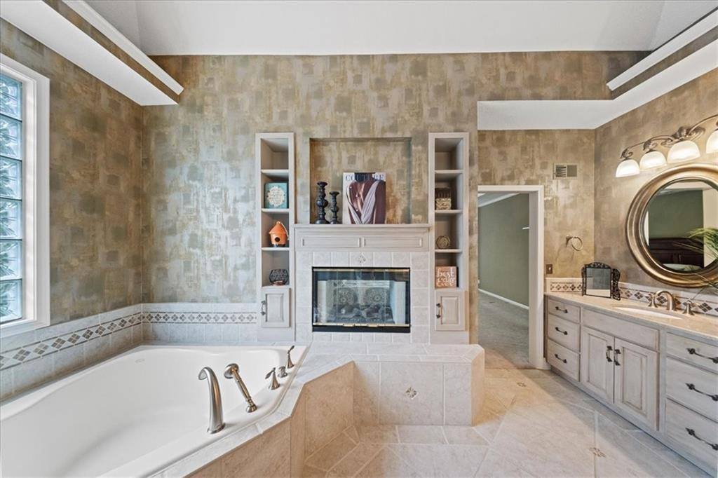 6119 W 128th Street, Overland Park, KS 66209