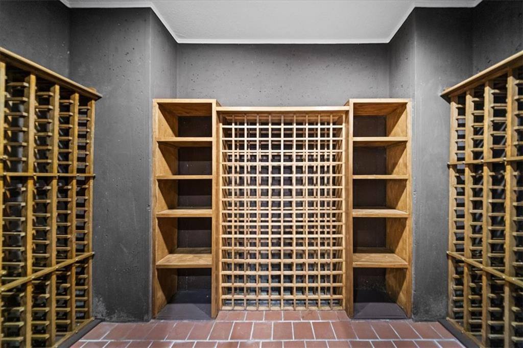 6119 W 128th Street, Overland Park, KS 66209