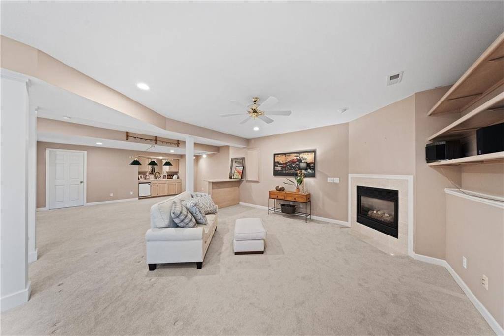 6119 W 128th Street, Overland Park, KS 66209