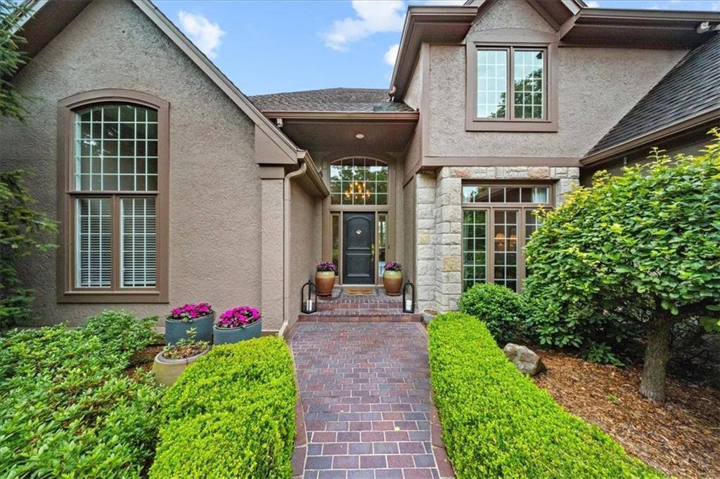 6119 W 128th Street, Overland Park, KS 66209