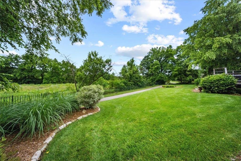 6119 W 128th Street, Overland Park, KS 66209