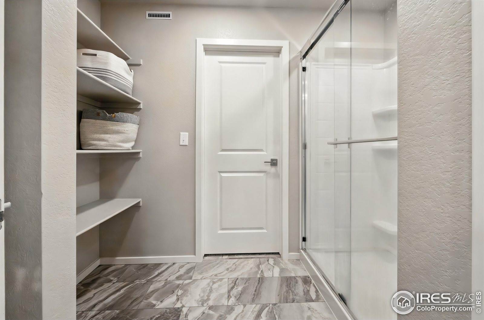 6637 6th St, Greeley, CO 80634