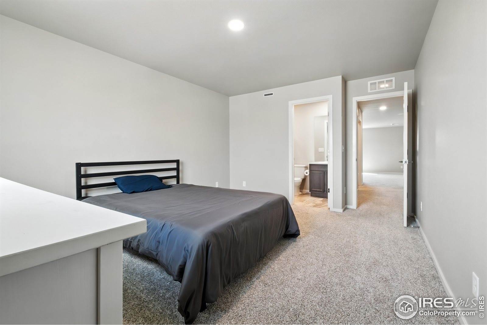 6637 6th St, Greeley, CO 80634