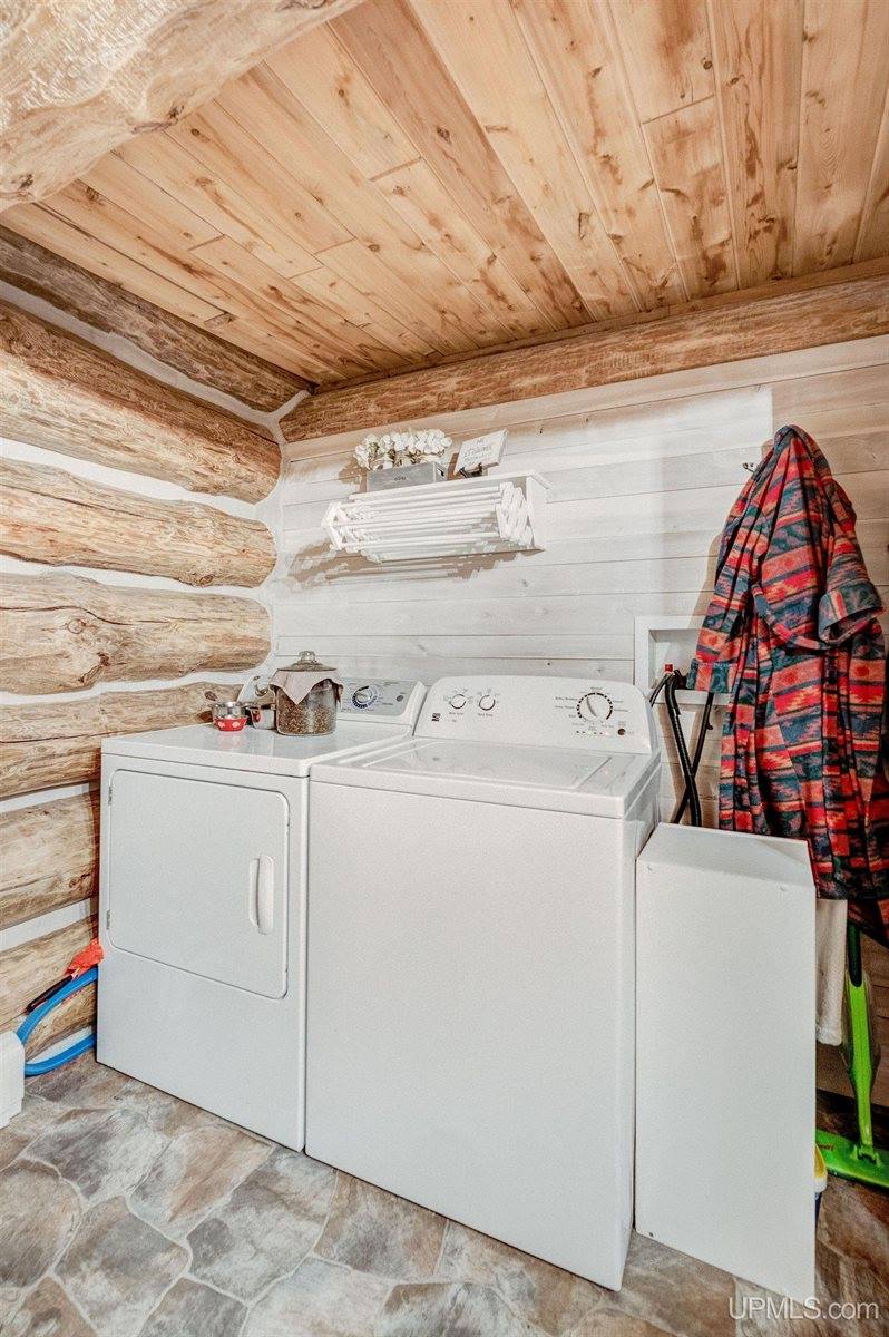 14038 24.5 Lane, Rapid River, MI 49878