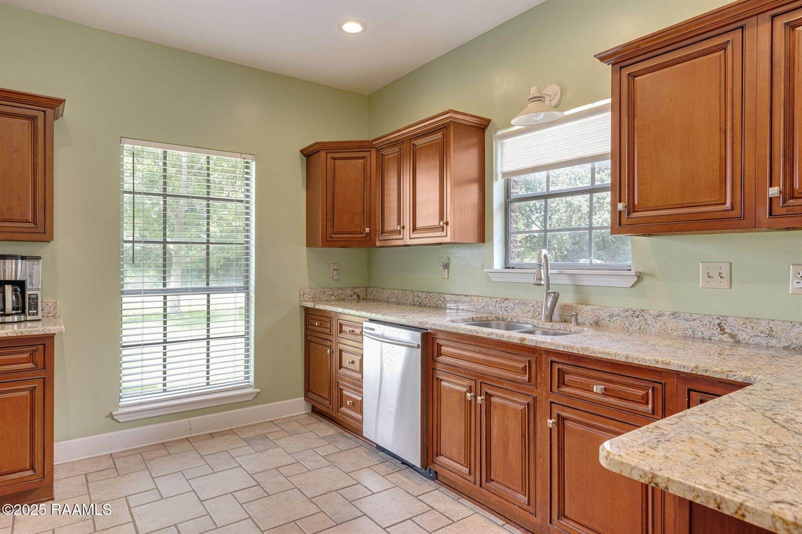 109 Woodward Drive, Lafayette, LA 70508