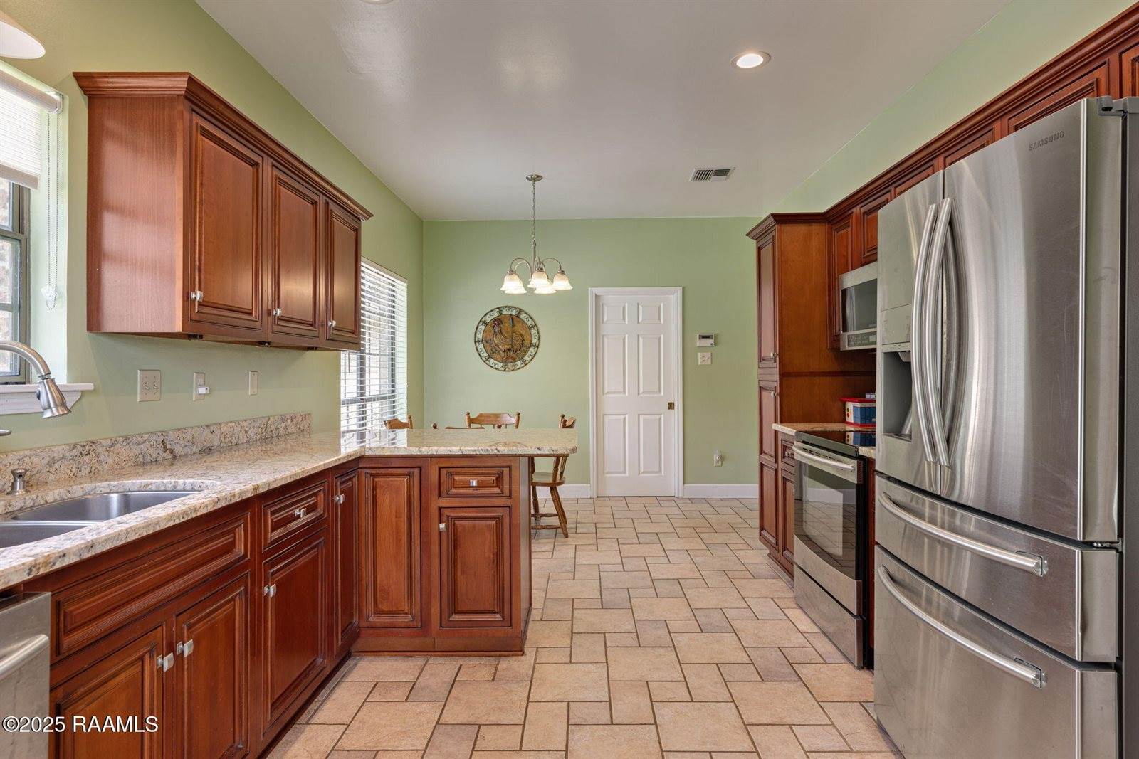 109 Woodward Drive, Lafayette, LA 70508