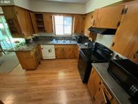 12116 SE Foster Rd, Portland, OR 97266