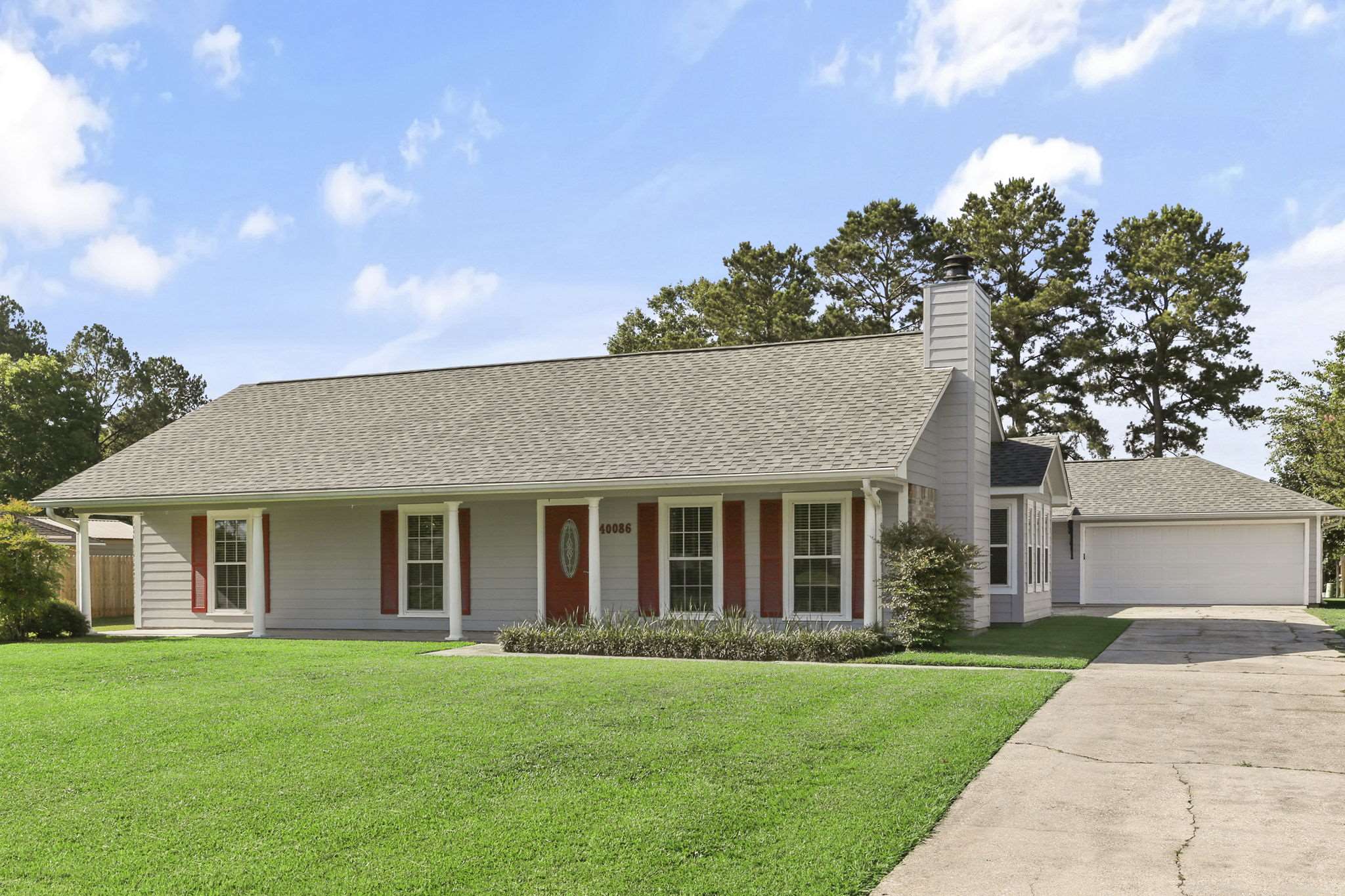 40086 Todd Dr, Prairieville, LA 70769