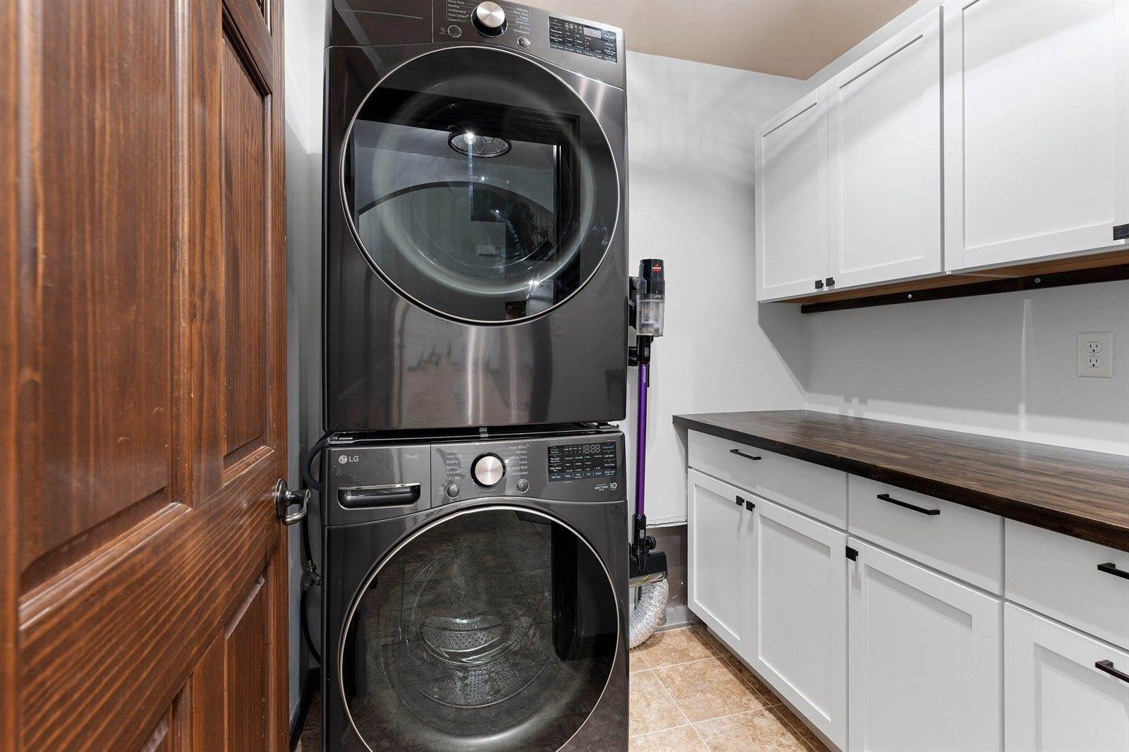 3231 Northridge Court, Suamico, WI 54313