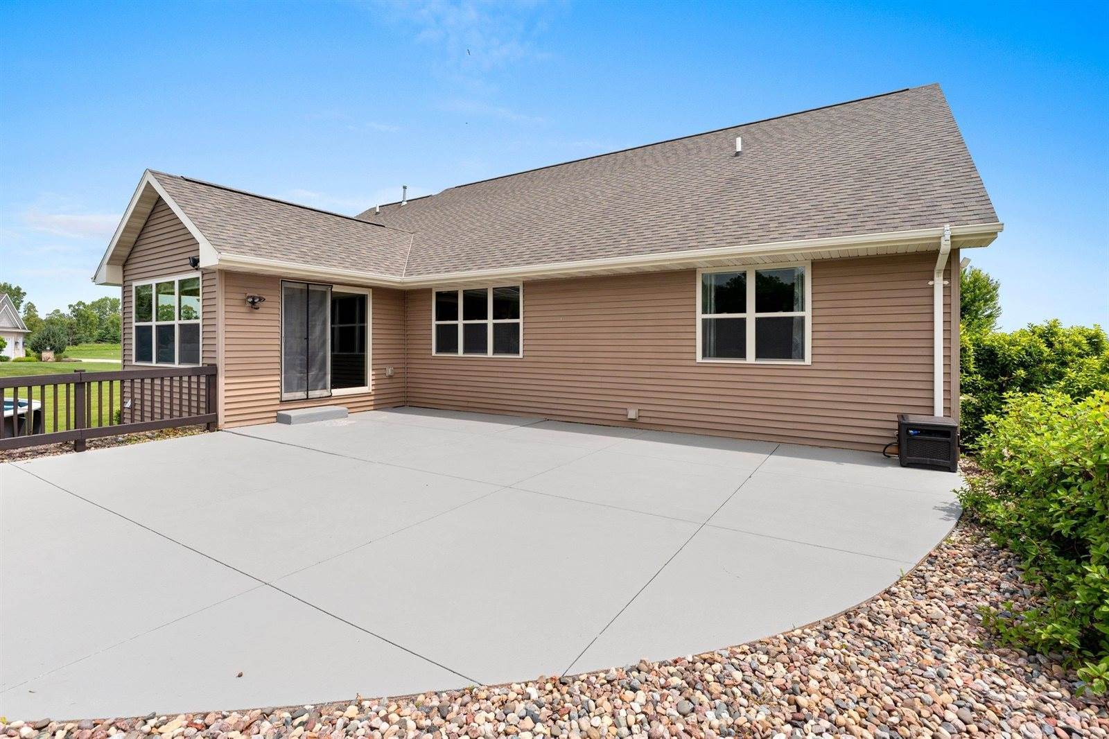 3231 Northridge Court, Suamico, WI 54313