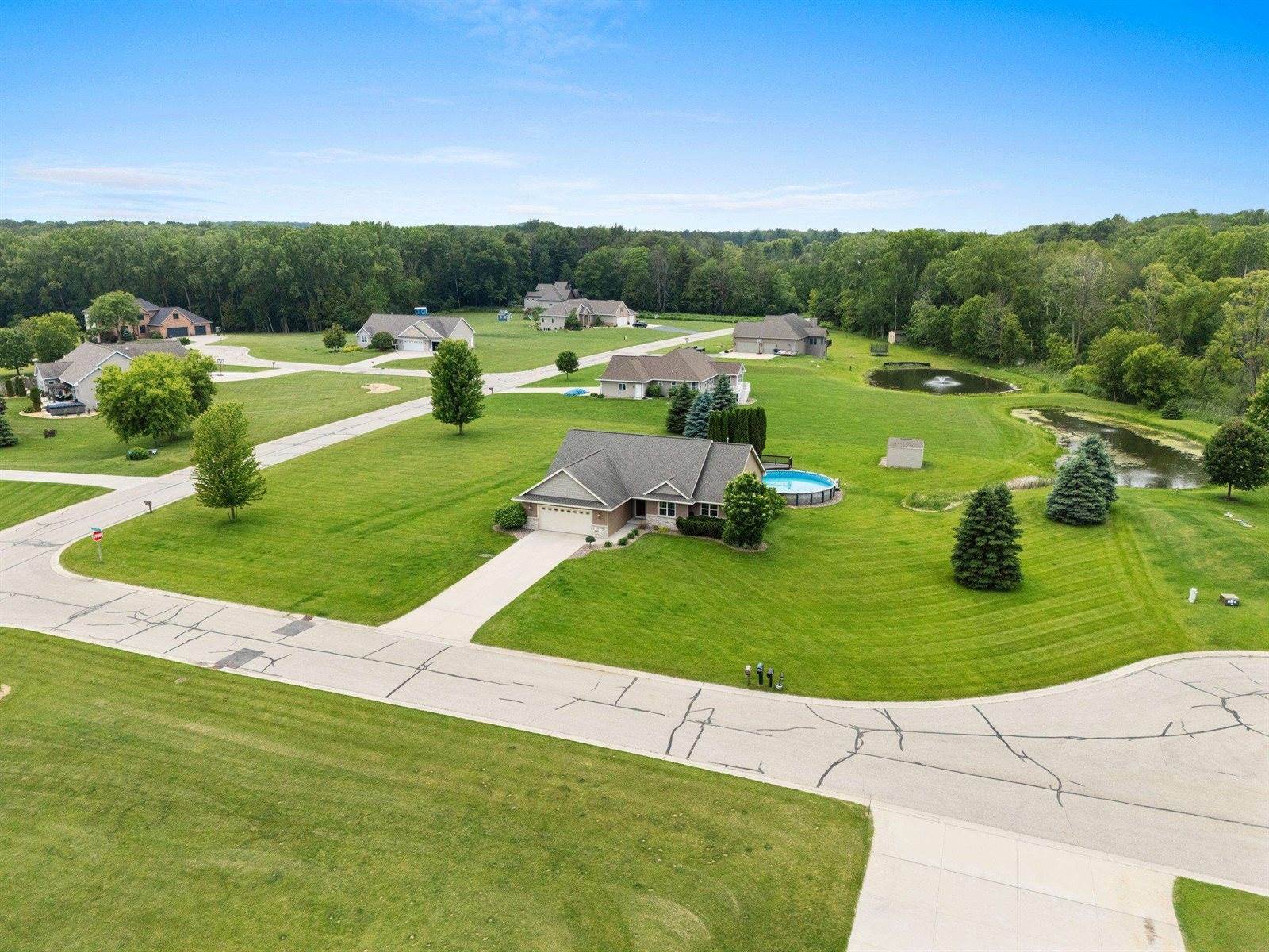 3231 Northridge Court, Suamico, WI 54313