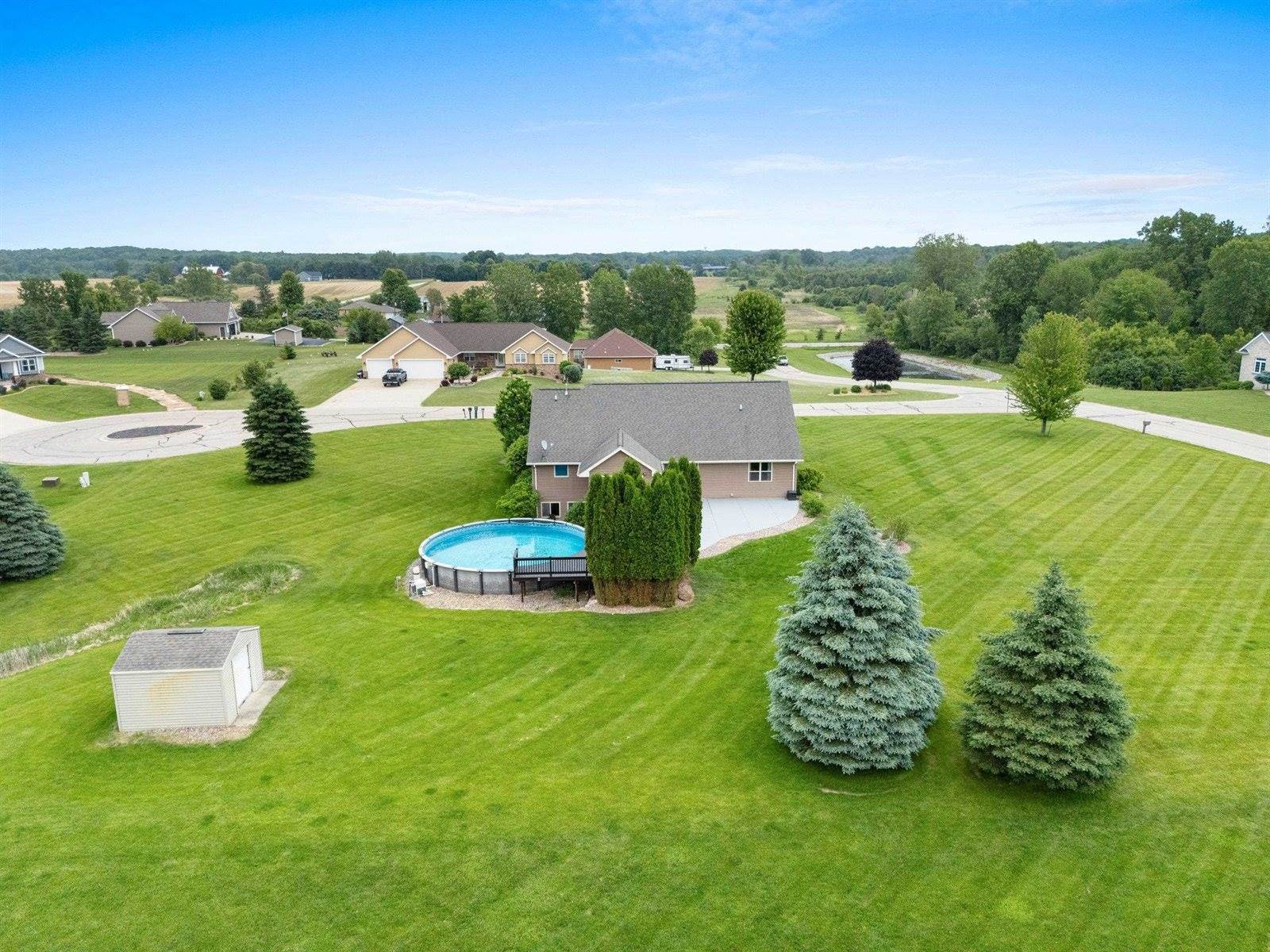 3231 Northridge Court, Suamico, WI 54313