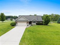 3231 Northridge Court, Suamico, WI 54313