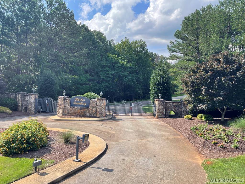 000 Harbor Drive, Macon, NC 27551