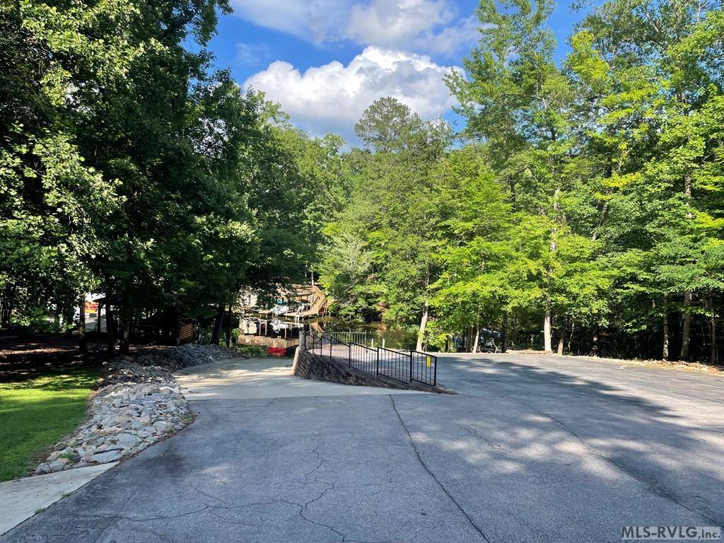 000 Harbor Drive, Macon, NC 27551