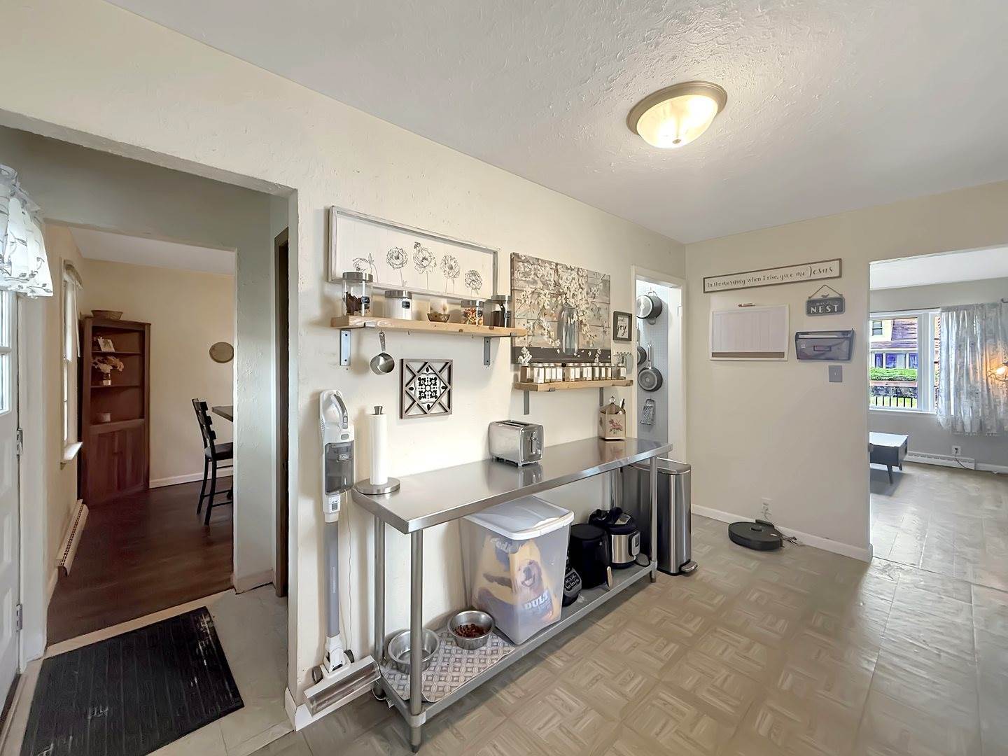 1639 South Highland Avenue, Freeport, IL 61032