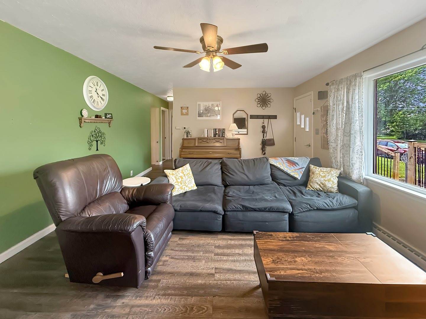 1639 South Highland Avenue, Freeport, IL 61032