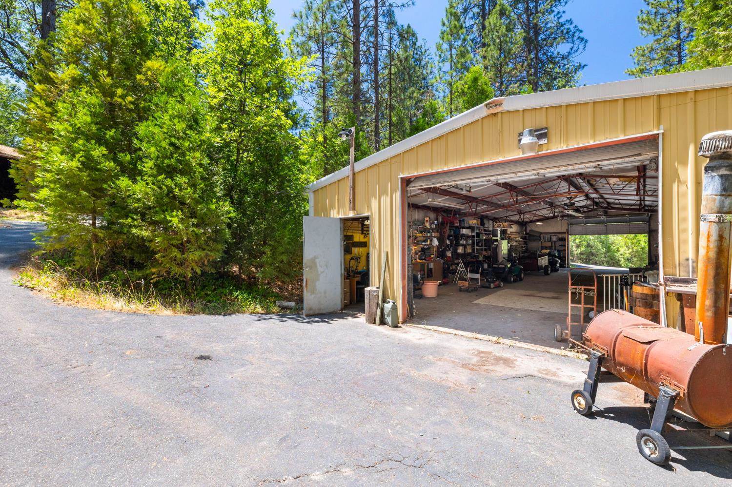 23555 Rock Hammer Road, Groveland, CA 95321