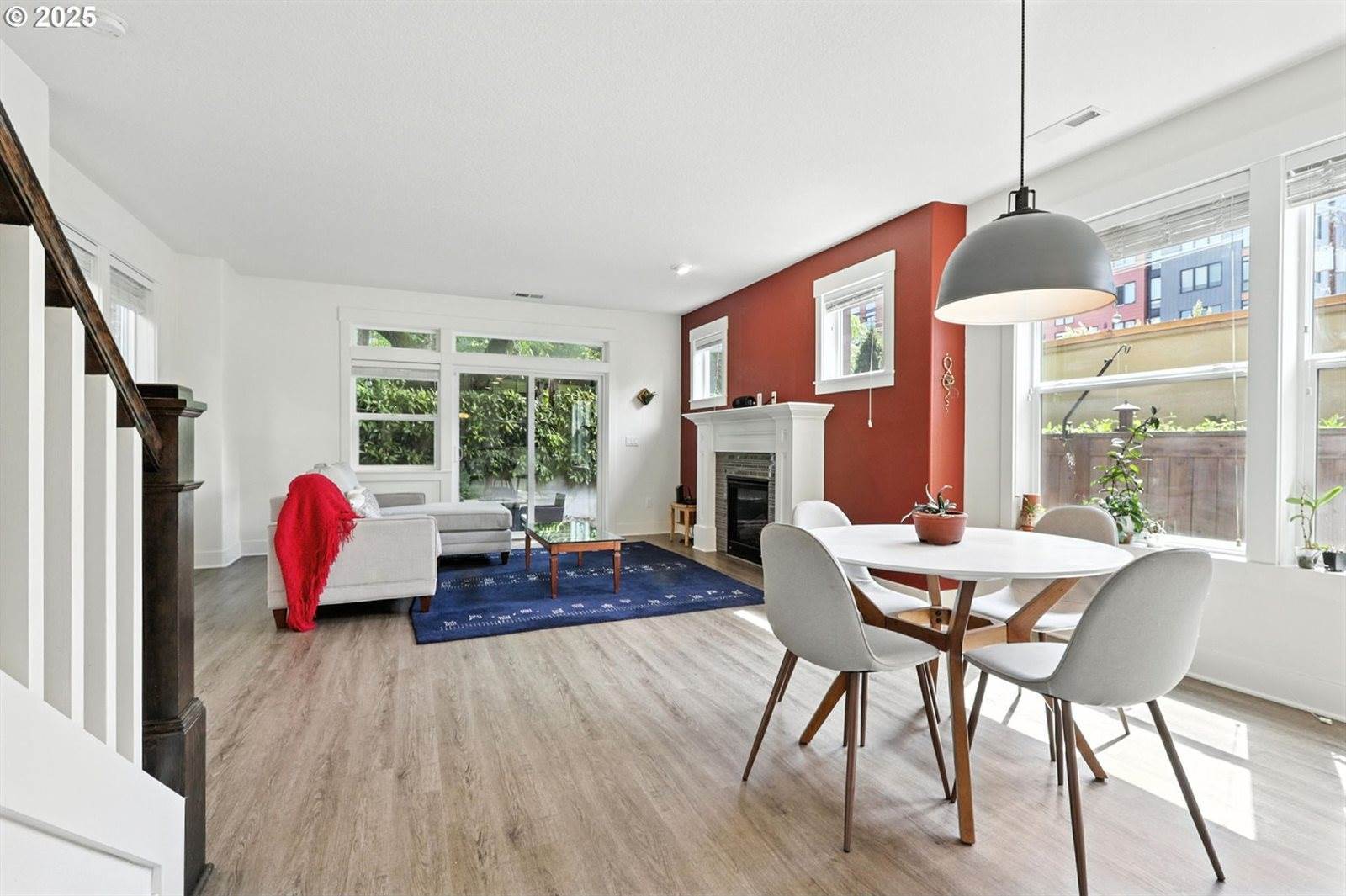 18 NE Cook St, Portland, OR 97212