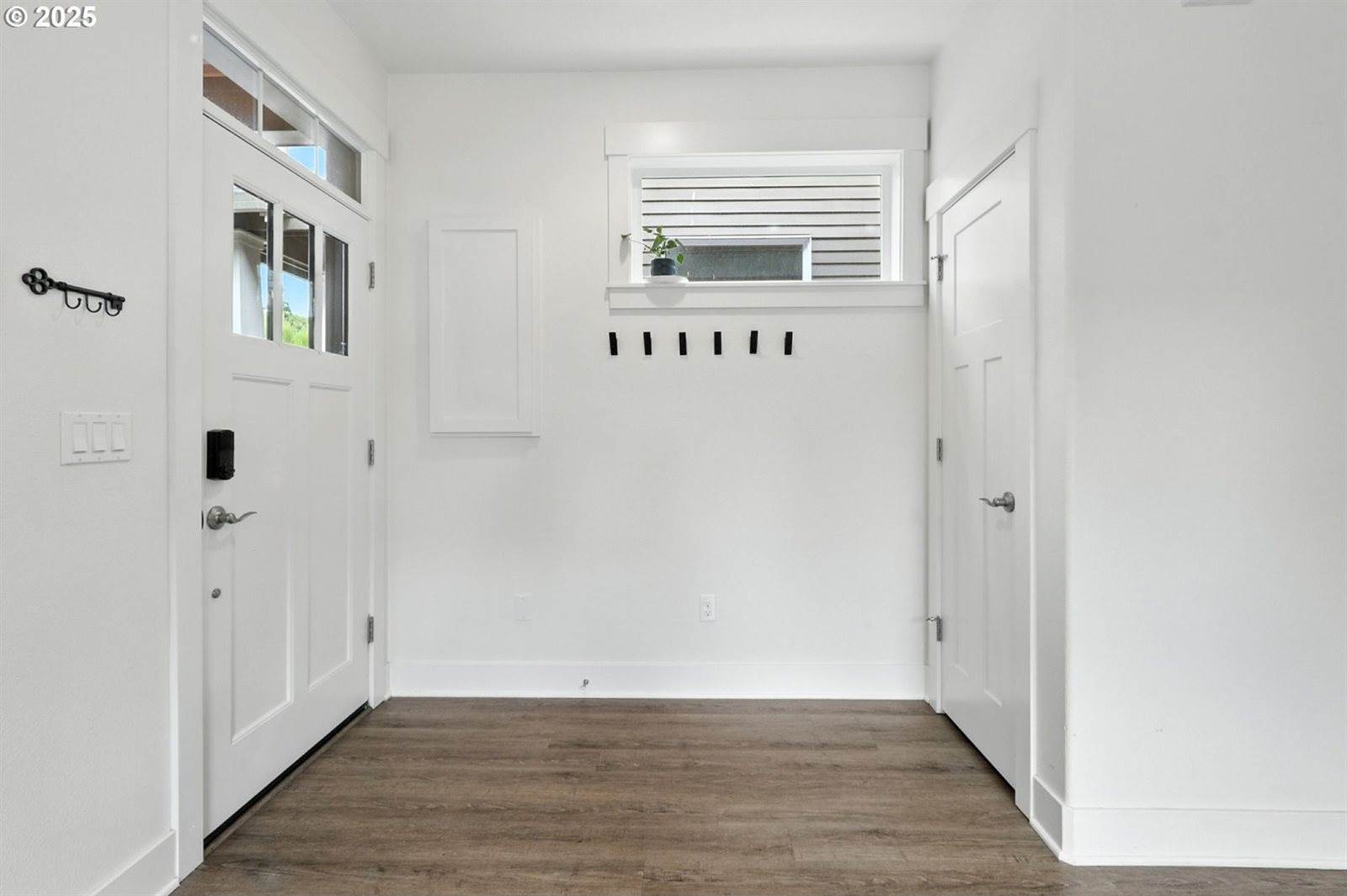 18 NE Cook St, Portland, OR 97212