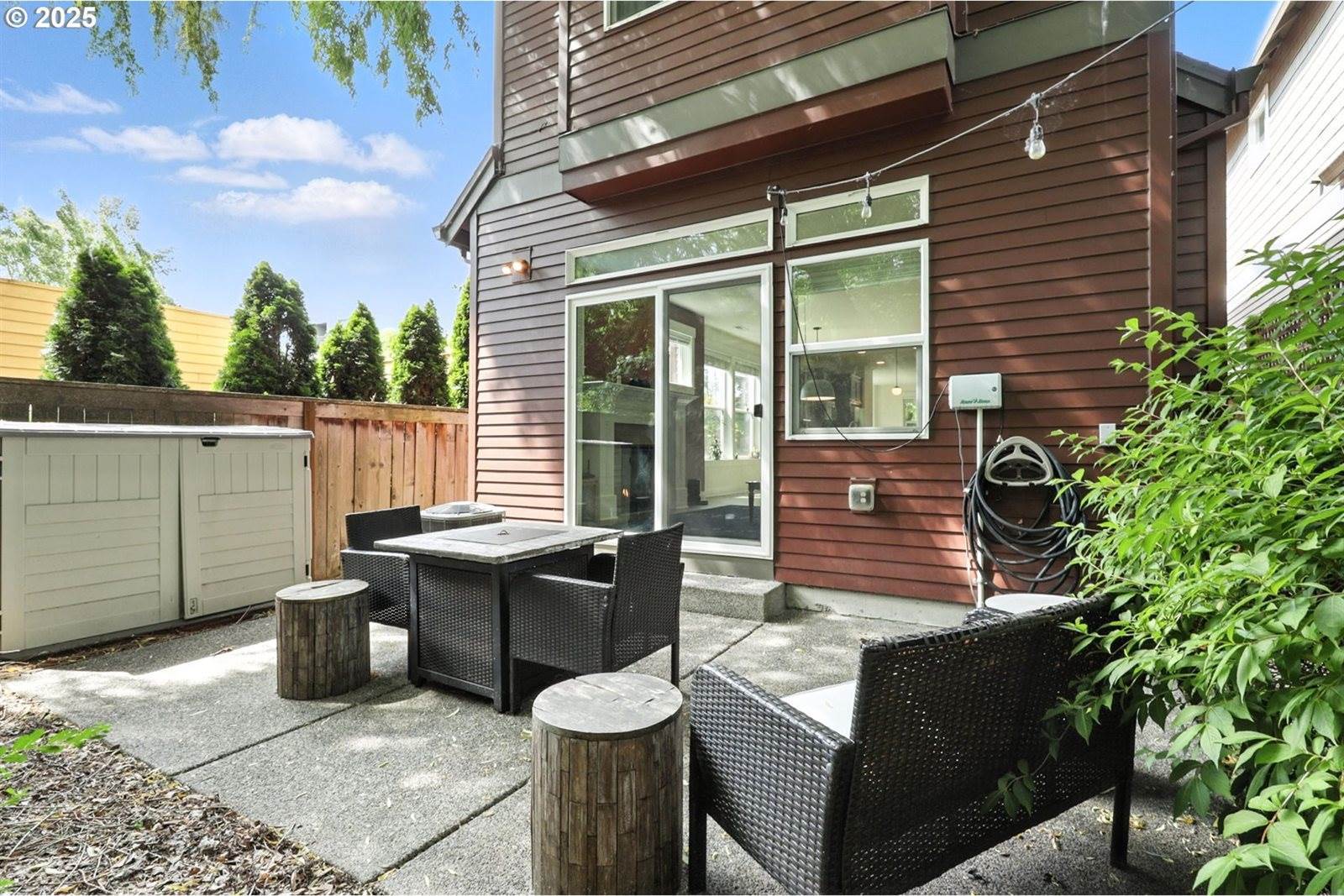 18 NE Cook St, Portland, OR 97212