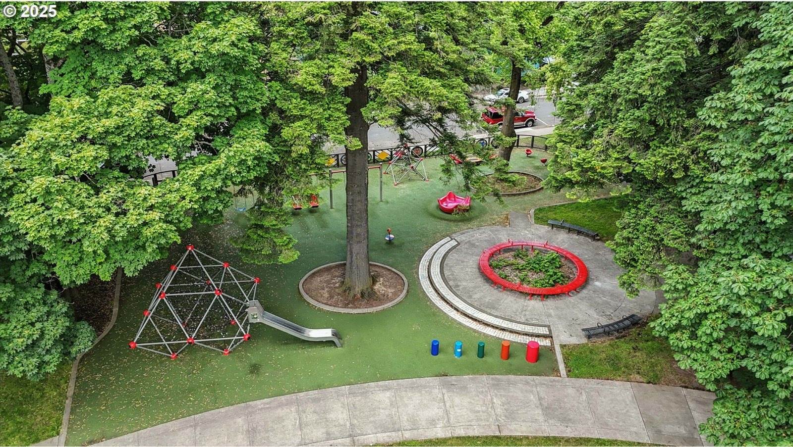 18 NE Cook St, Portland, OR 97212