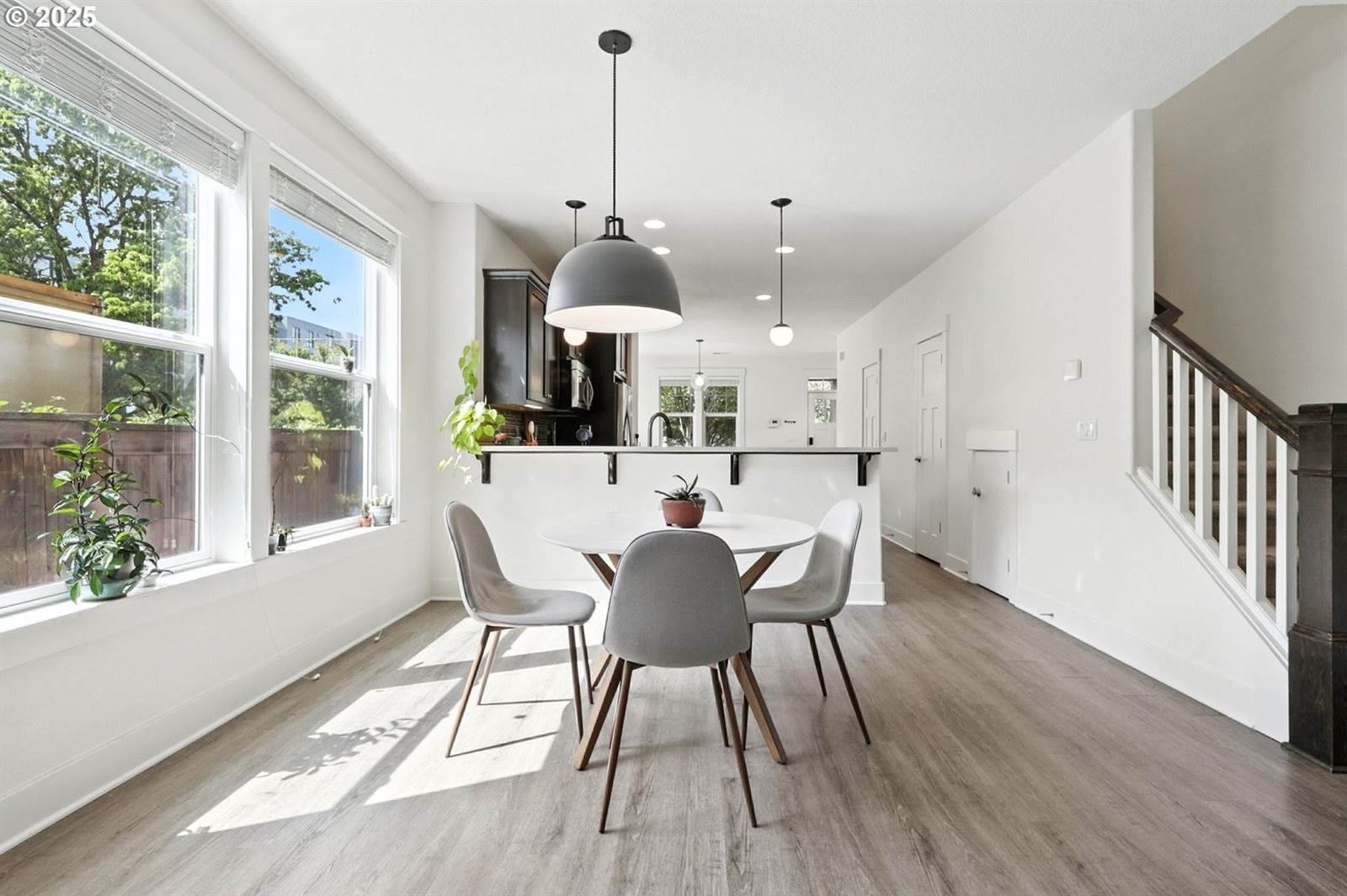 18 NE Cook St, Portland, OR 97212