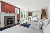 18 NE Cook St, Portland, OR 97212