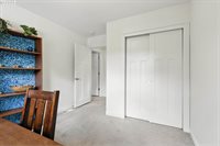 18 NE Cook St, Portland, OR 97212